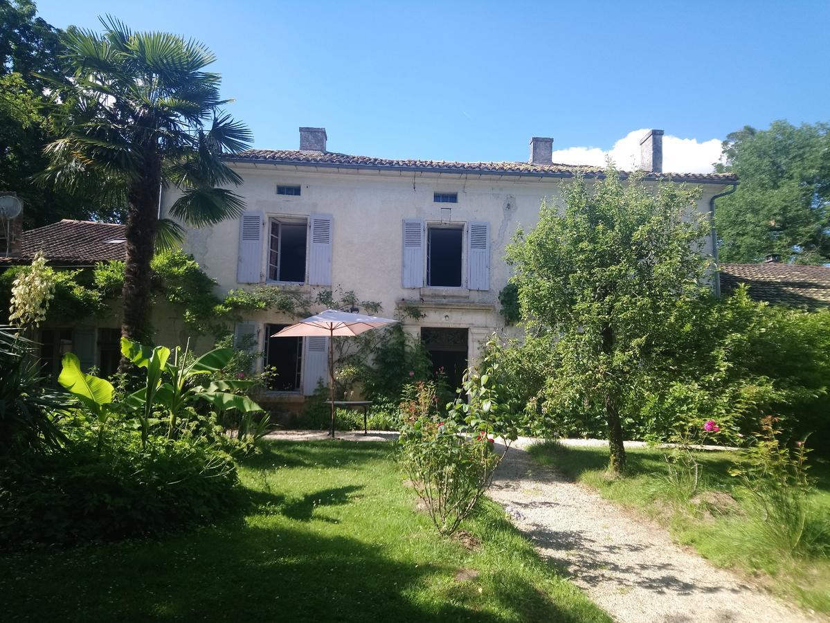 Domaine De Puytirel Bed & Breakfast Champagne-et-Fontaine Eksteriør bilde