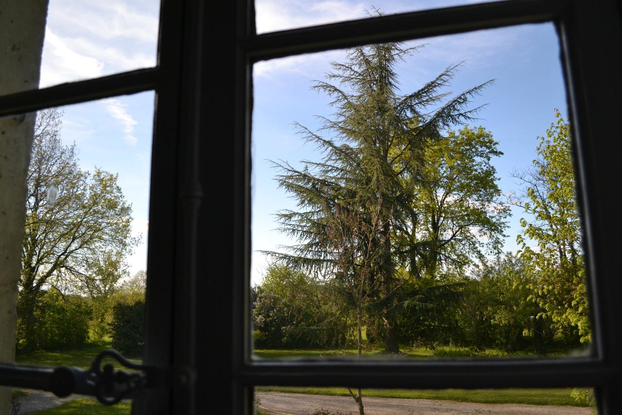 Domaine De Puytirel Bed & Breakfast Champagne-et-Fontaine Eksteriør bilde